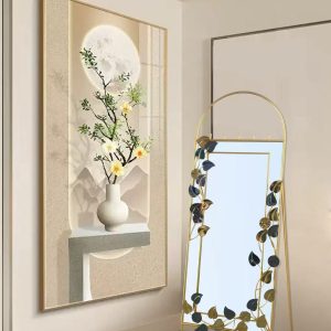 Miroir sur pied décoratif doré avec feuillage 1