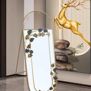 Miroir sur pied décoratif doré avec feuillage 3
